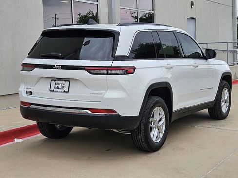 New 2026 Jeep Grand Cherokee Laredo AWD/4WD image 3