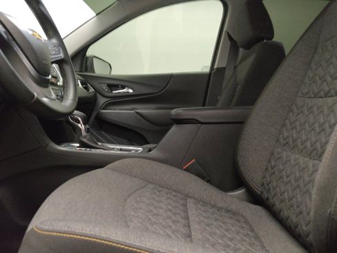 Used 2023 Chevrolet Equinox LT w/ Driver Convenience Package AWD/4WD image 17