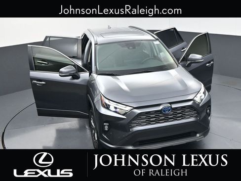 Used 2023 Toyota RAV4 Limited image 32