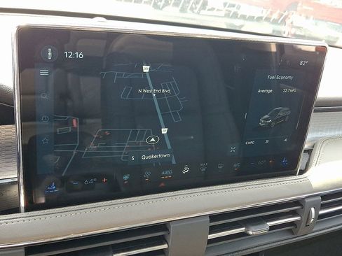 Used 2024 Lincoln Corsair AWD w/ Equipment Group 101A image 17