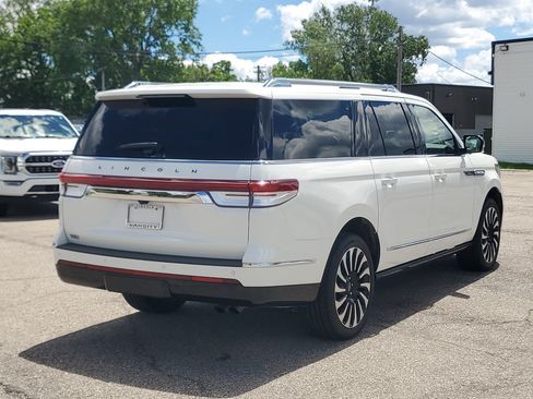 Used 2024 Lincoln Navigator L Black Label AWD/4WD image 6