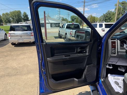 Used 2015 RAM 1500 Express AWD/4WD image 10