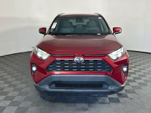 Used 2022 Toyota RAV4 XLE Premium FWD image 8