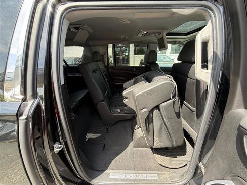 Used 2019 Chevrolet Suburban LT w/ LT Signature Package AWD/4WD image 26