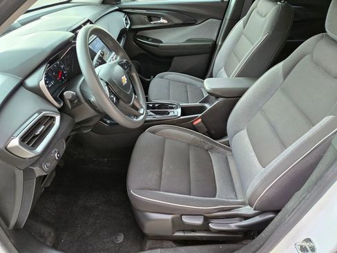 Used 2023 Chevrolet TrailBlazer LS image 12