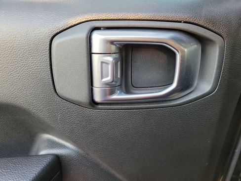 Used 2024 Jeep Wrangler Unlimited Rubicon 4xe AWD/4WD image 16