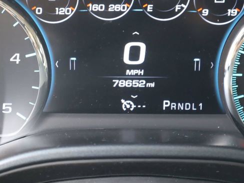 Used 2017 GMC Sierra 2500 Denali w/ Duramax Plus Package AWD/4WD image 11