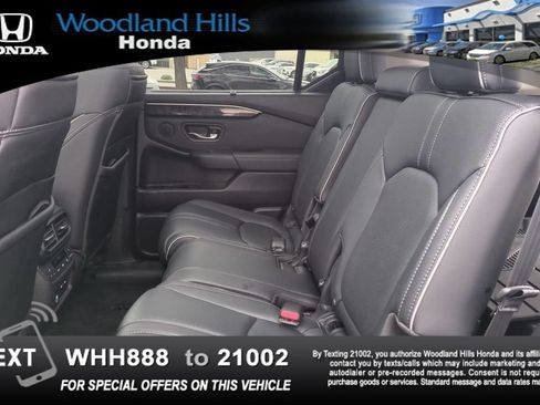 Used 2025 Honda Pilot Elite image 21