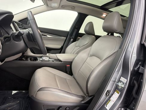 Used 2023 INFINITI QX50 Luxe FWD image 5