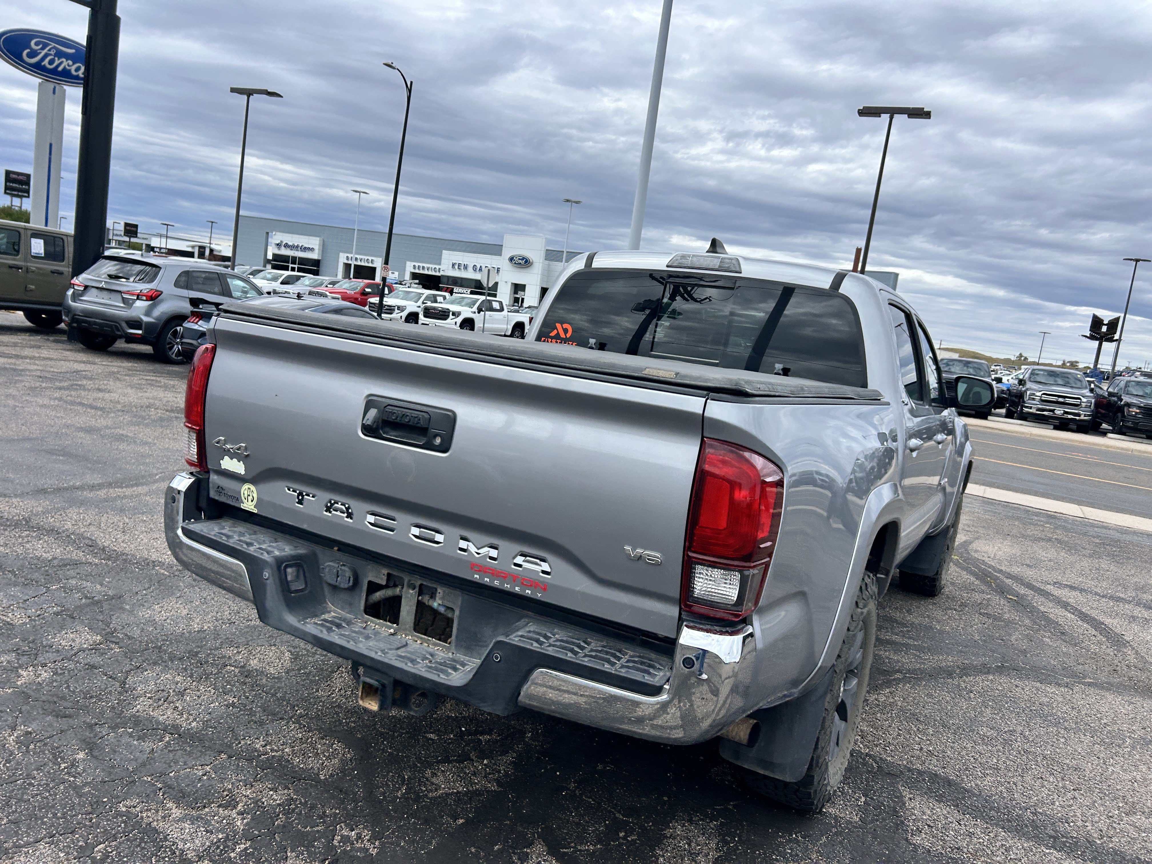 Used 2021 Toyota Tacoma SR5 AWD/4WD image 5