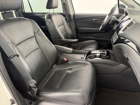 Used 2017 Honda Pilot Elite image 32