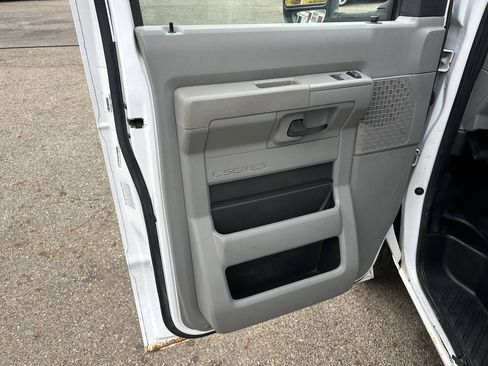 Used 2016 Ford E-350 and Econoline 350 Super Duty w/ Power Windows & Locks Group RWD image 14