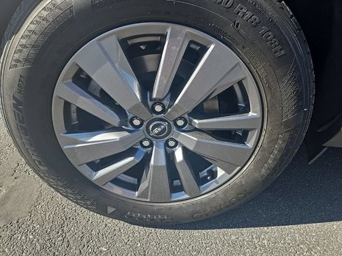 Used 2025 Nissan Pathfinder SV AWD/4WD image 38