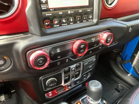 Used 2021 Jeep Wrangler Unlimited Rubicon AWD/4WD image 22