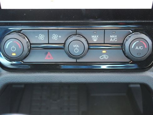 Used 2024 Ford Ranger XLT w/ Equipment Group 301A High image 38