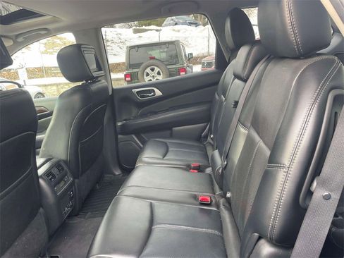 Used 2014 Nissan Pathfinder Platinum w/ Platinum Premium Package image 12