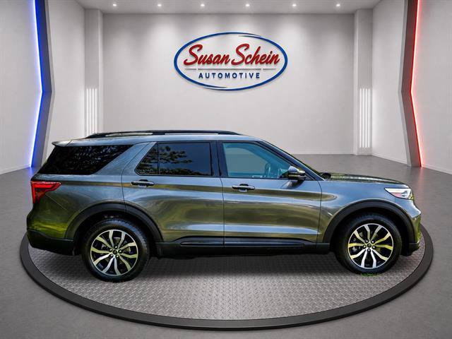 Used 2020 Ford Explorer ST w/ Premium Technology Package AWD/4WD image 3