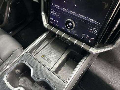 Used 2024 GMC Acadia Elevation w/ Luxury Package FWD image 21