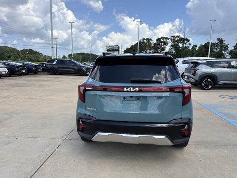 Certified 2025 Kia Seltos S FWD image 21