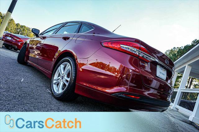 Used 2018 Ford Fusion SE w/ Fusion SE Technology Package FWD image 4