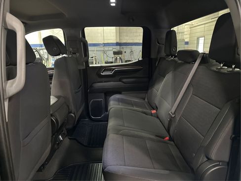 Used 2023 Chevrolet Silverado 1500 LT AWD/4WD image 10