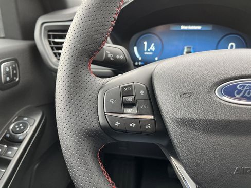 Used 2025 Ford Escape ST-Line Elite w/ Premium Technology Package AWD/4WD image 18