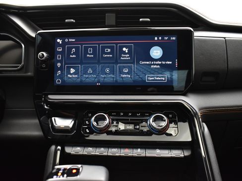 Used 2024 GMC Sierra 1500 AT4 w/ Technology Package image 16