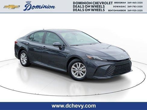 Used 2025 Toyota Camry LE FWD image 1