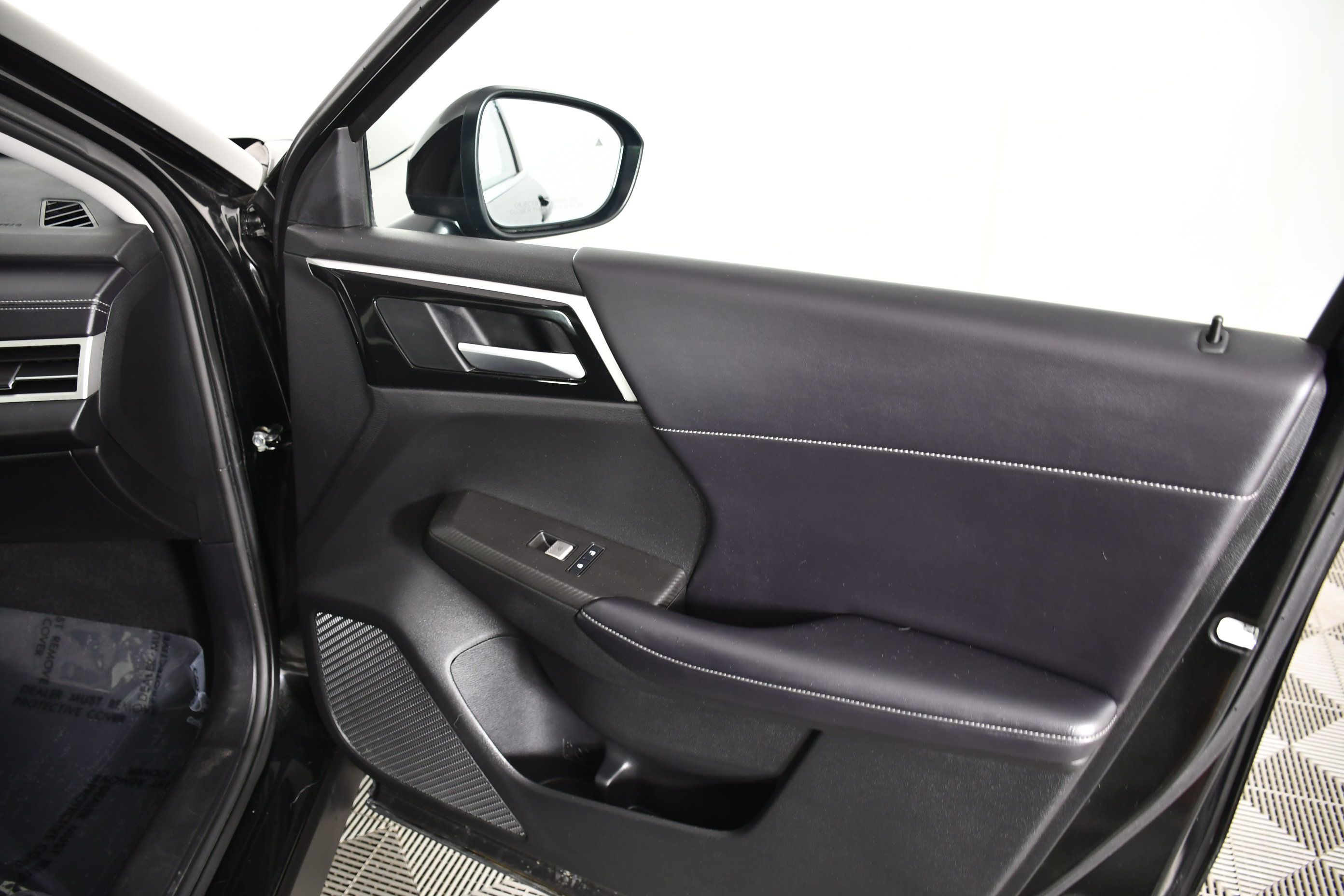 Used 2025 Mitsubishi Outlander SE AWD/4WD image 40