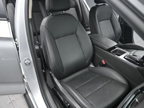 Used 2019 Buick Regal Essence w/ Driver Confidence Package I AWD/4WD image 48