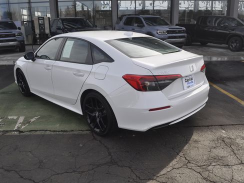 Used 2023 Honda Civic Sport image 5