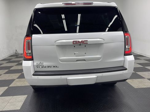 Used 2020 GMC Yukon XL SLT w/ Open Road Package AWD/4WD image 17