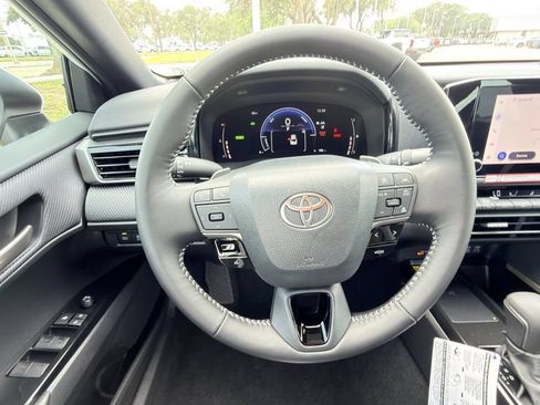 Used 2026 Toyota Camry SE FWD image 14