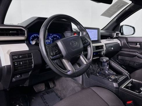 Certified 2024 Toyota Tacoma TRD Off-Road AWD/4WD image 9