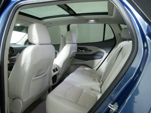 Used 2024 GMC Terrain Denali w/ Denali Premium Package image 19