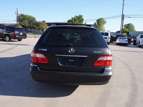 Used 2004 Mercedes-Benz E 500 4MATIC Wagon image 6