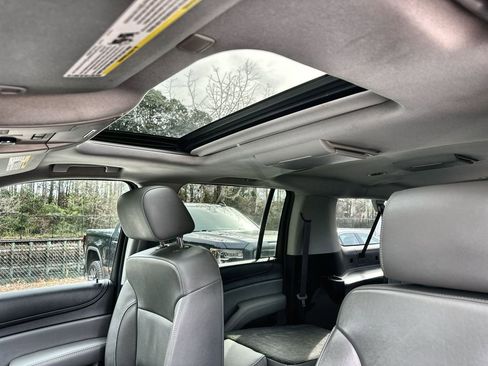 Certified 2017 Chevrolet Suburban LT image 19