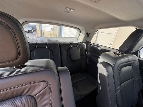 New 2026 Lincoln Aviator Reserve image 16