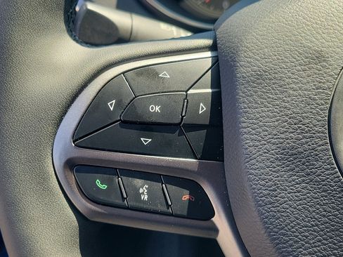 Used 2022 Jeep Cherokee Latitude Lux image 20