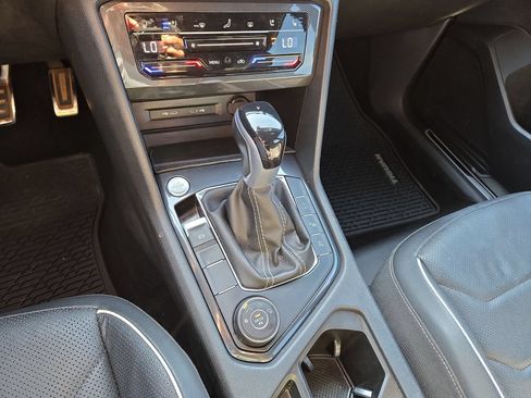 Used 2023 Volkswagen Tiguan SEL R-Line AWD/4WD image 22