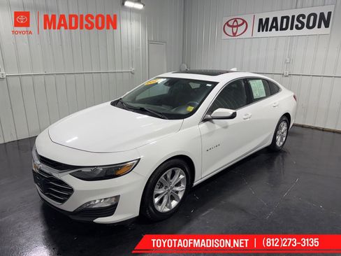 Used 2024 Chevrolet Malibu LT FWD image 1