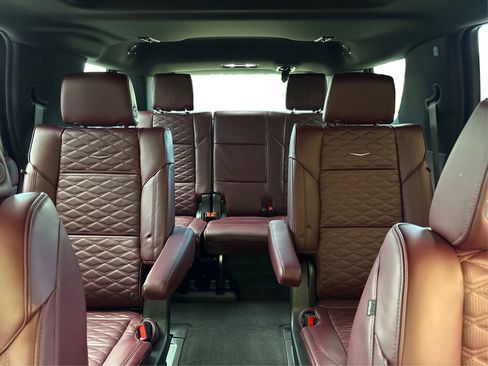 New 2026 Cadillac Escalade Luxury image 17