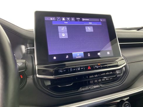 Used 2022 Jeep Compass Limited image 5