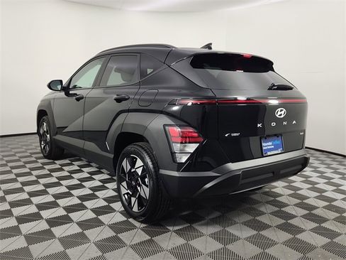 Certified 2025 Hyundai Kona SEL image 3