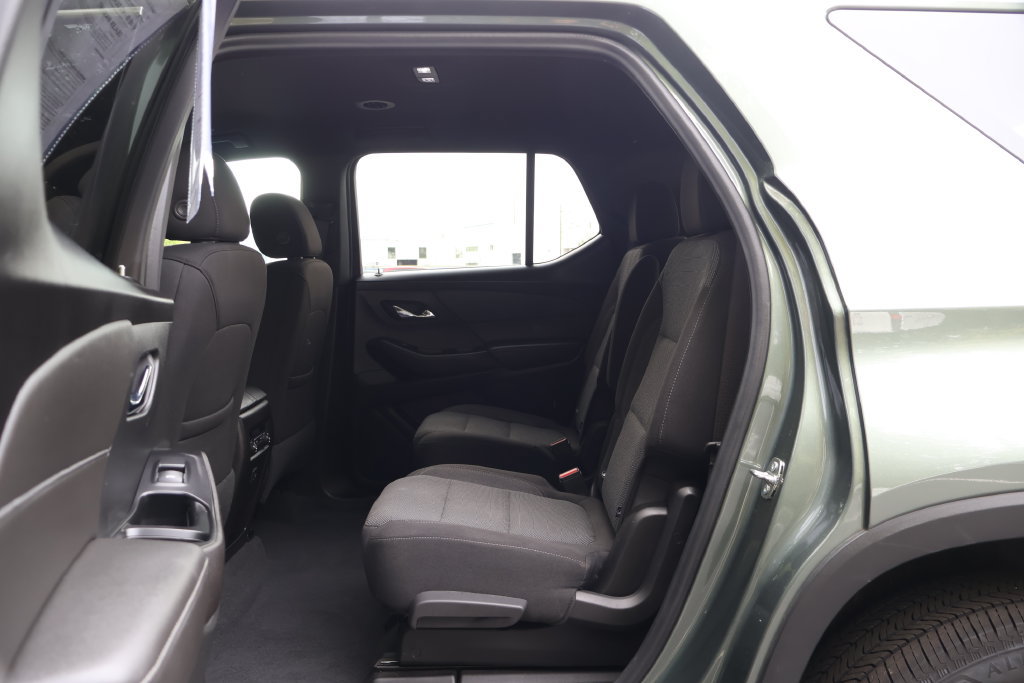 Certified 2023 Chevrolet Traverse LT FWD image 45
