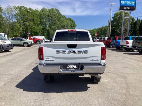 New 2026 RAM 2500 Big Horn AWD/4WD image 6