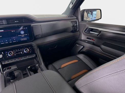Certified 2025 GMC Sierra 1500 AT4 w/ AT4 Premium Package AWD/4WD image 26