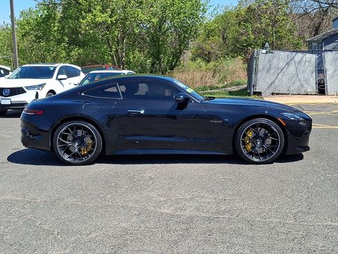 Used 2025 Mercedes-Benz AMG GT 63 image 7