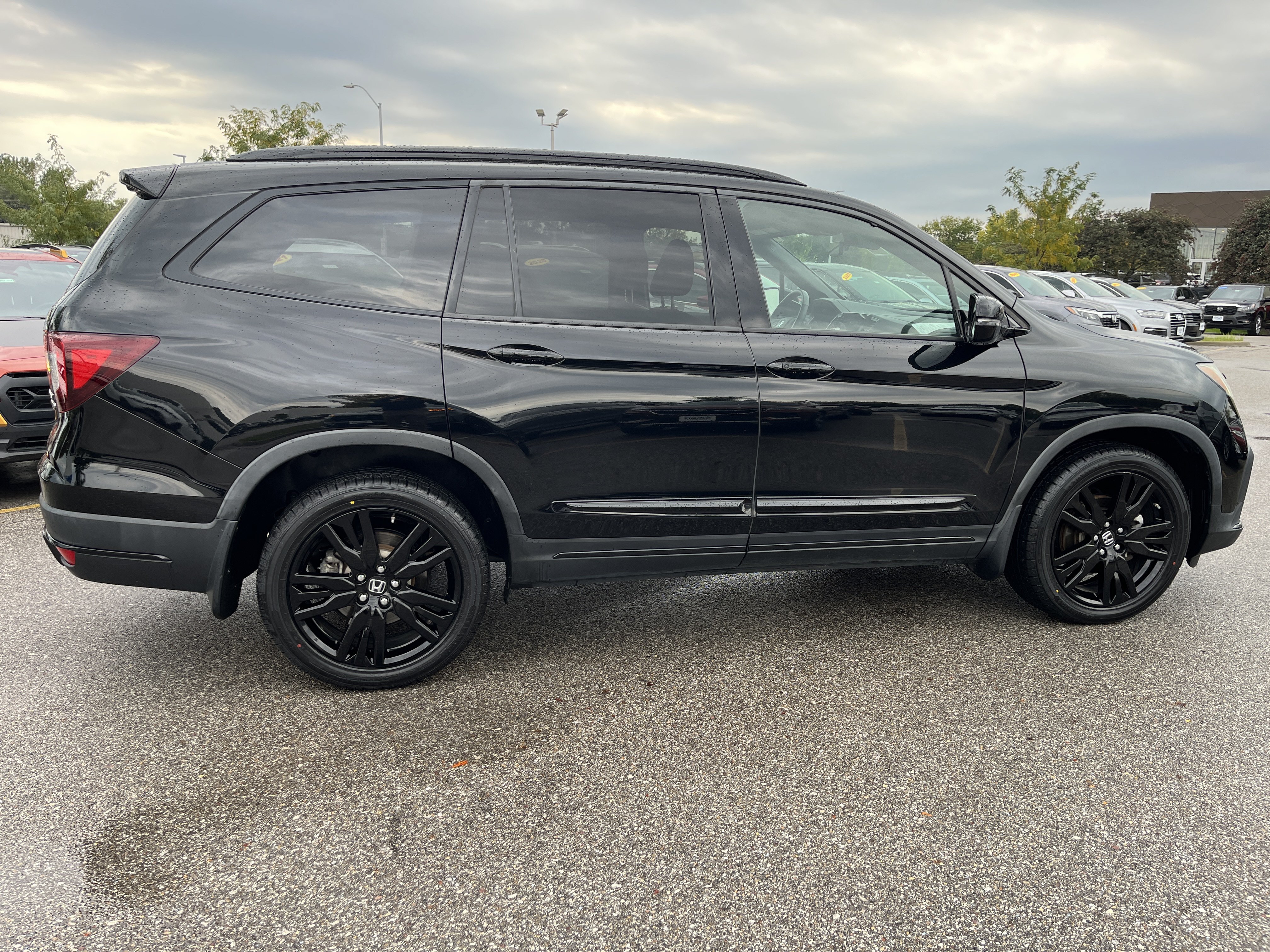 Used 2020 Honda Pilot Black Edition image 4