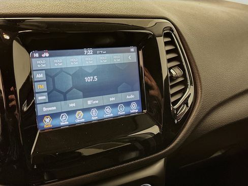 Used 2020 Jeep Compass Latitude image 21